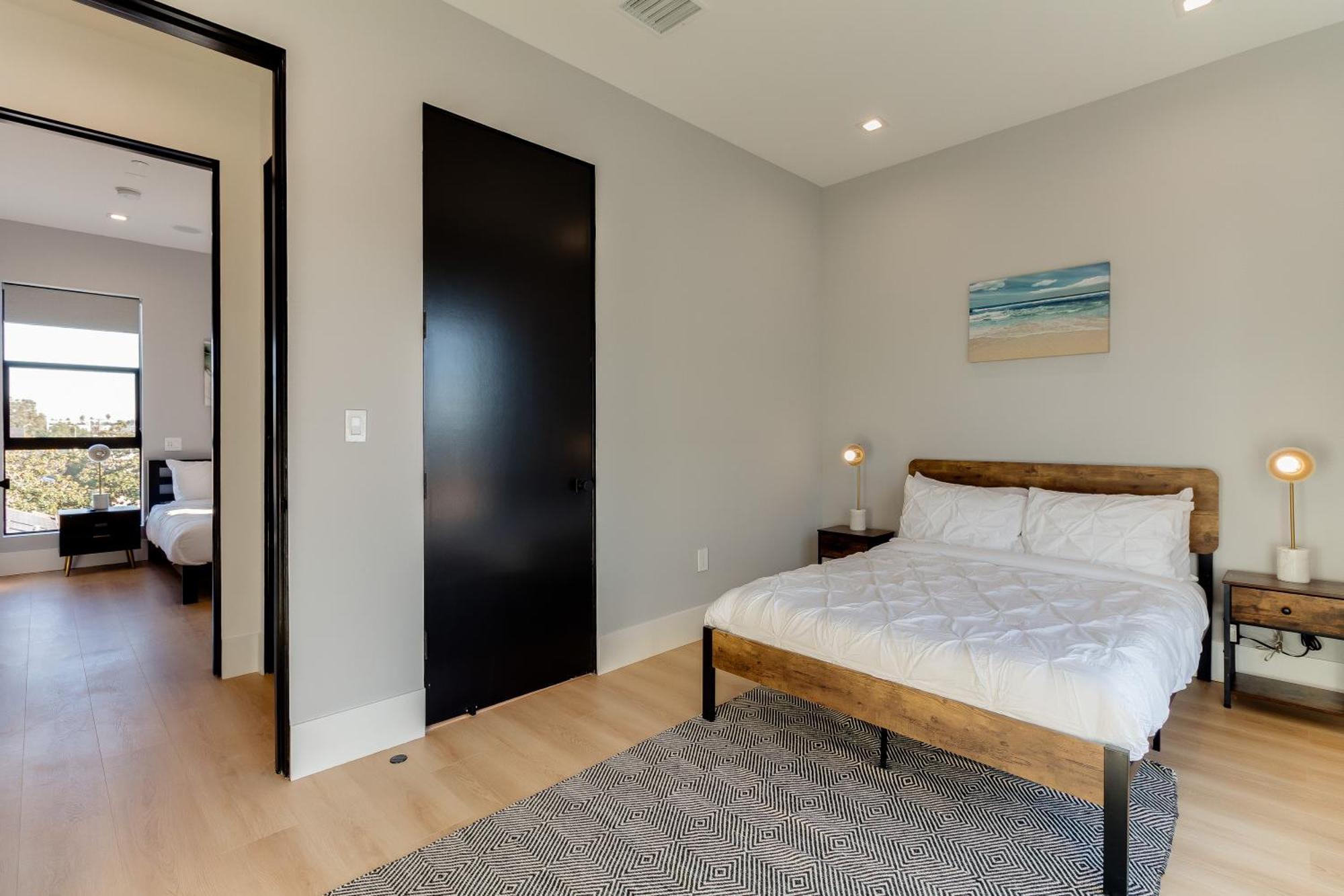 Brand New Modern 5 Bedroom House Pickfair Village *