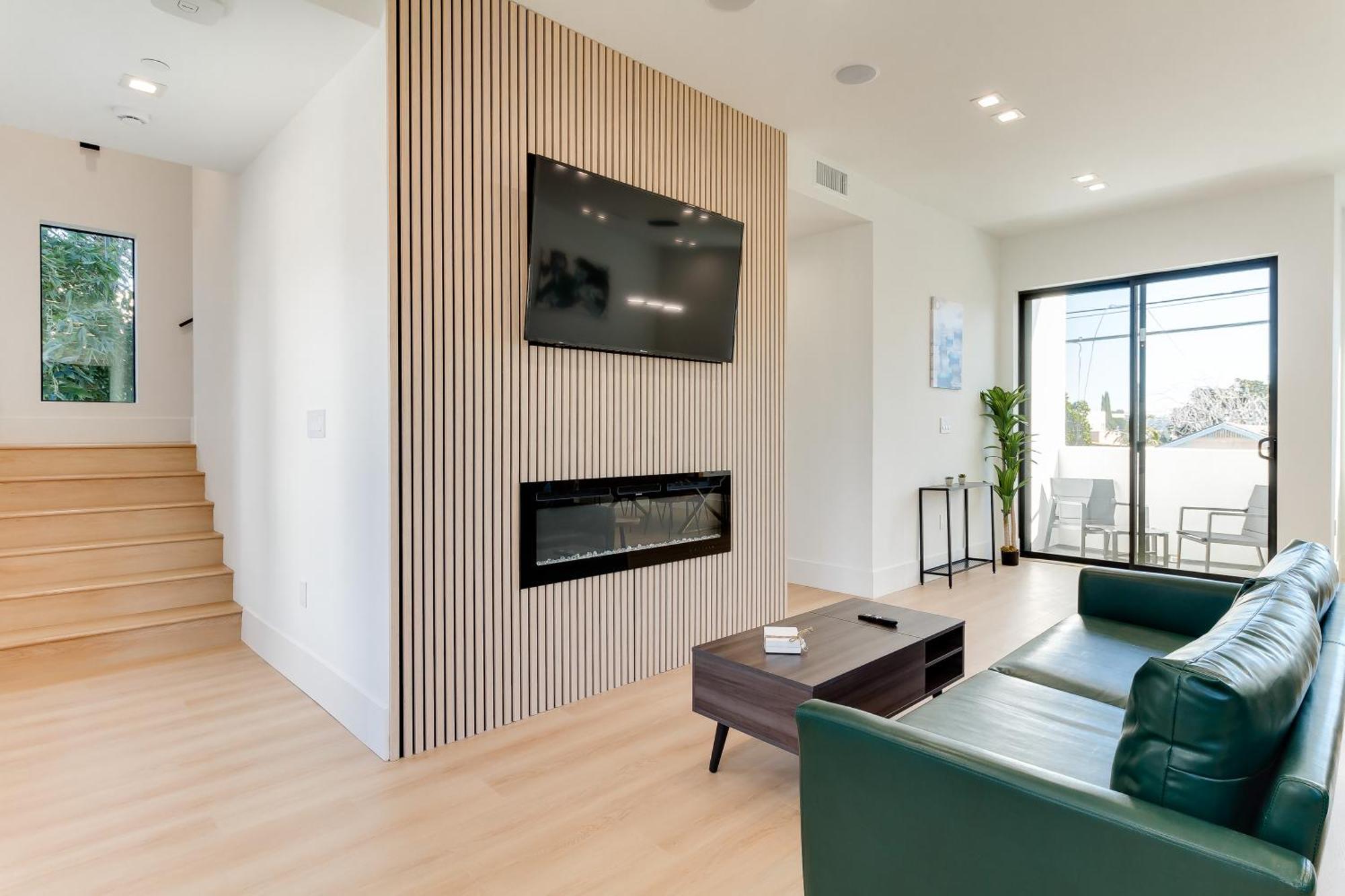 Brand New Modern 5 Bedroom House Pickfair Village Los Angeles