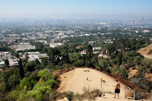 Amazing Large 2 Bedroom West Hollywood Apartment *