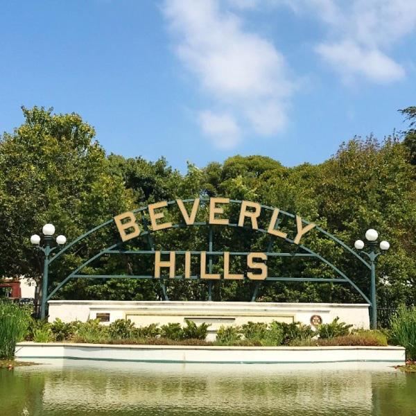Amazing Large 2 Bedroom West Hollywood *