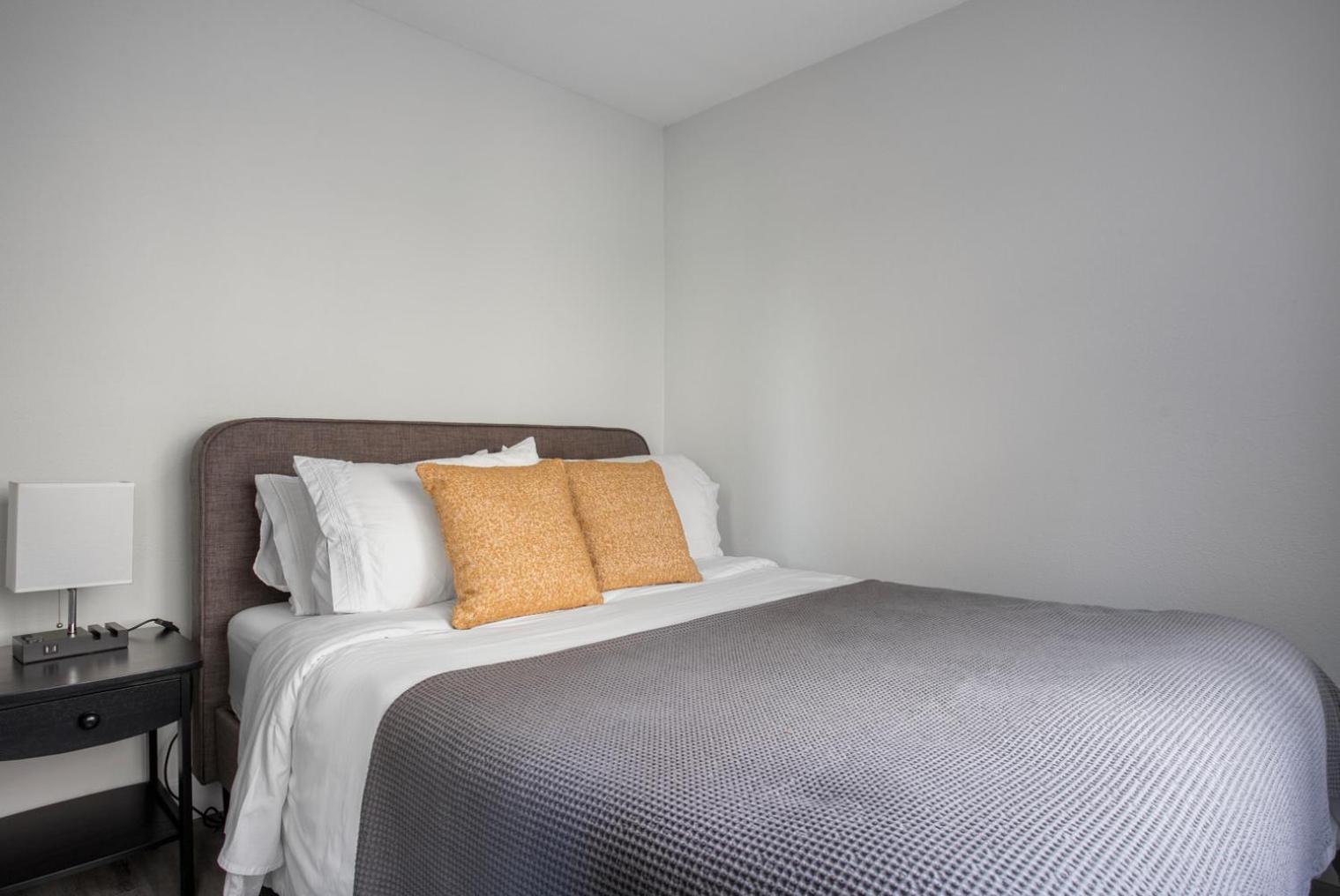 Apartment Blueground Fairfax Pool Nr Mall Dining Lax-1185 *