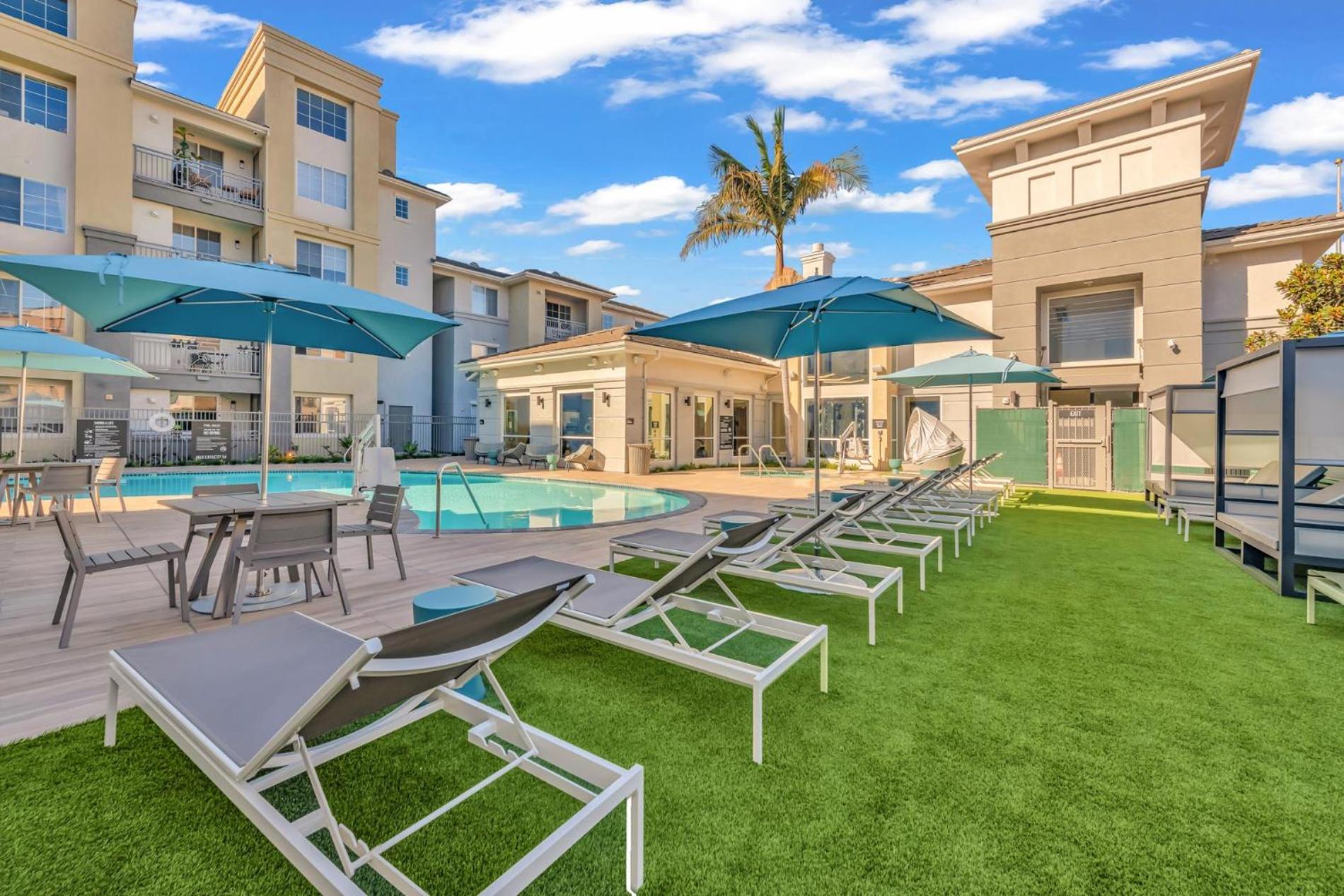 Apartment Luxury 2 Bedroom Apt In Marina Del Rey W Pool And Hot Tub