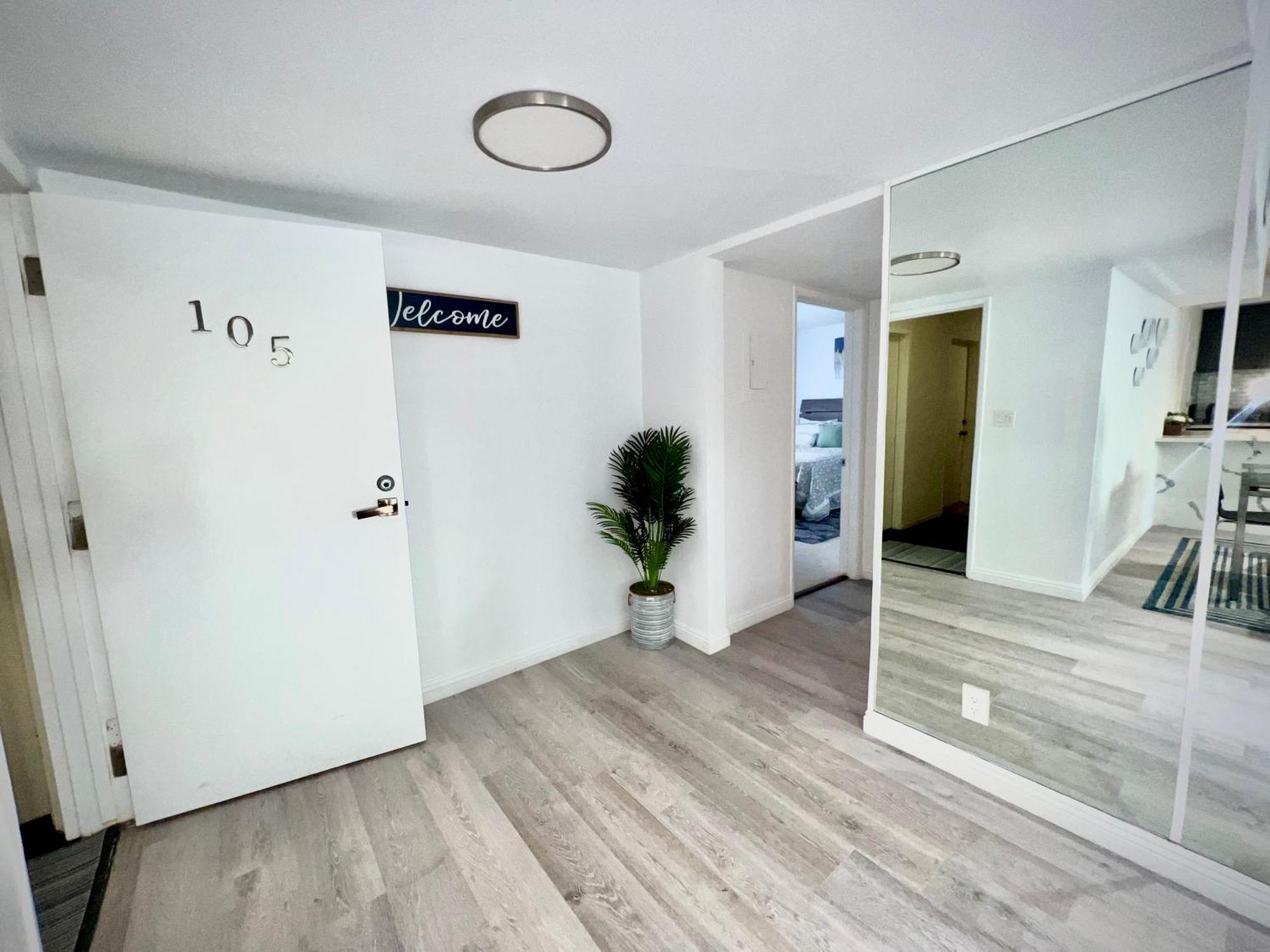 Amazing Large 2 Bedroom West Hollywood Apartment