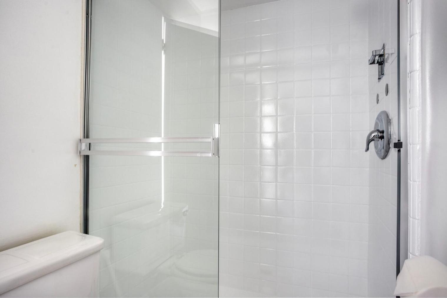 Beverly Hills 2br W Pool Nr Shops Groceries Lax-1131 Los Angeles