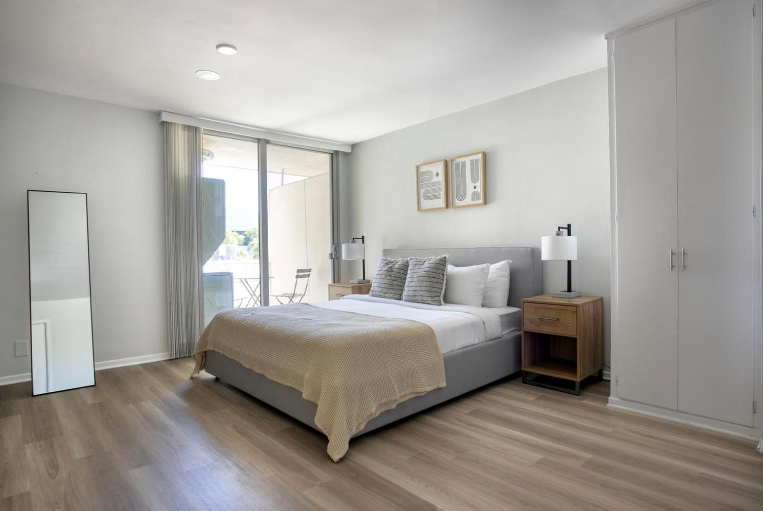 Apartment Beverly Hills 2br W Pool Nr Shops Groceries Lax-1131 *