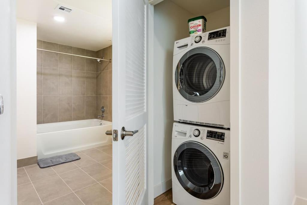 Ktown 1bd/1ba Unit With Great Amenities