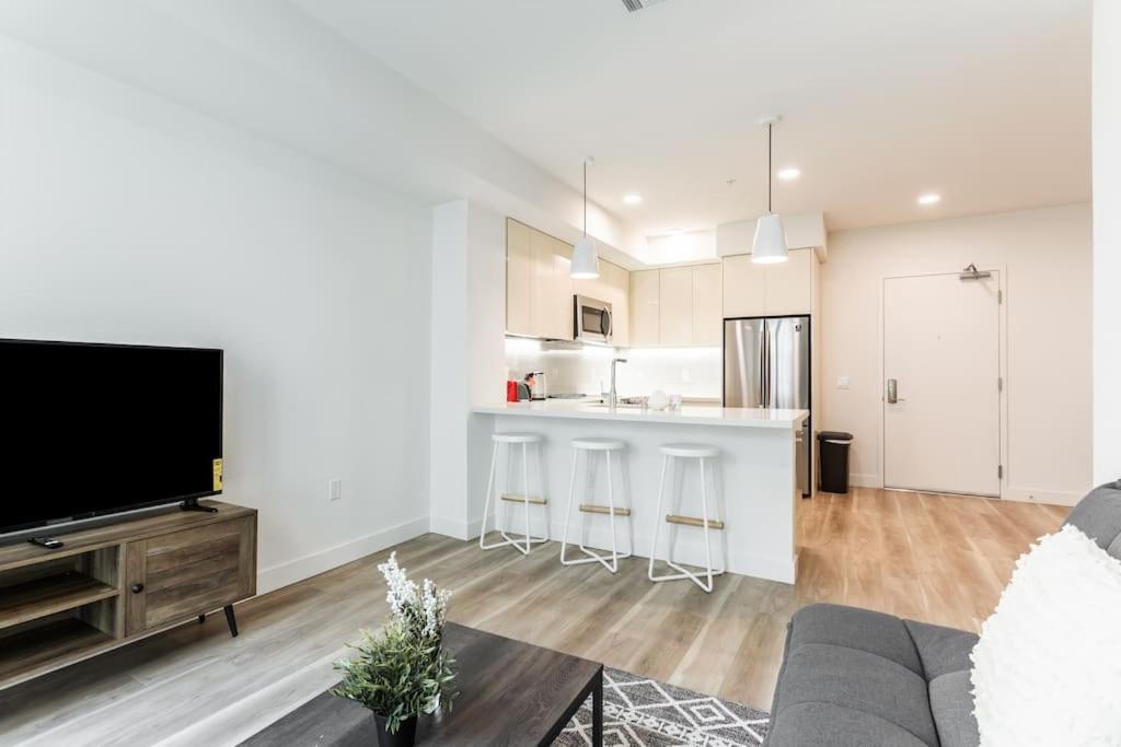 Ktown 1bd/1ba Unit With Great Amenities Apartment