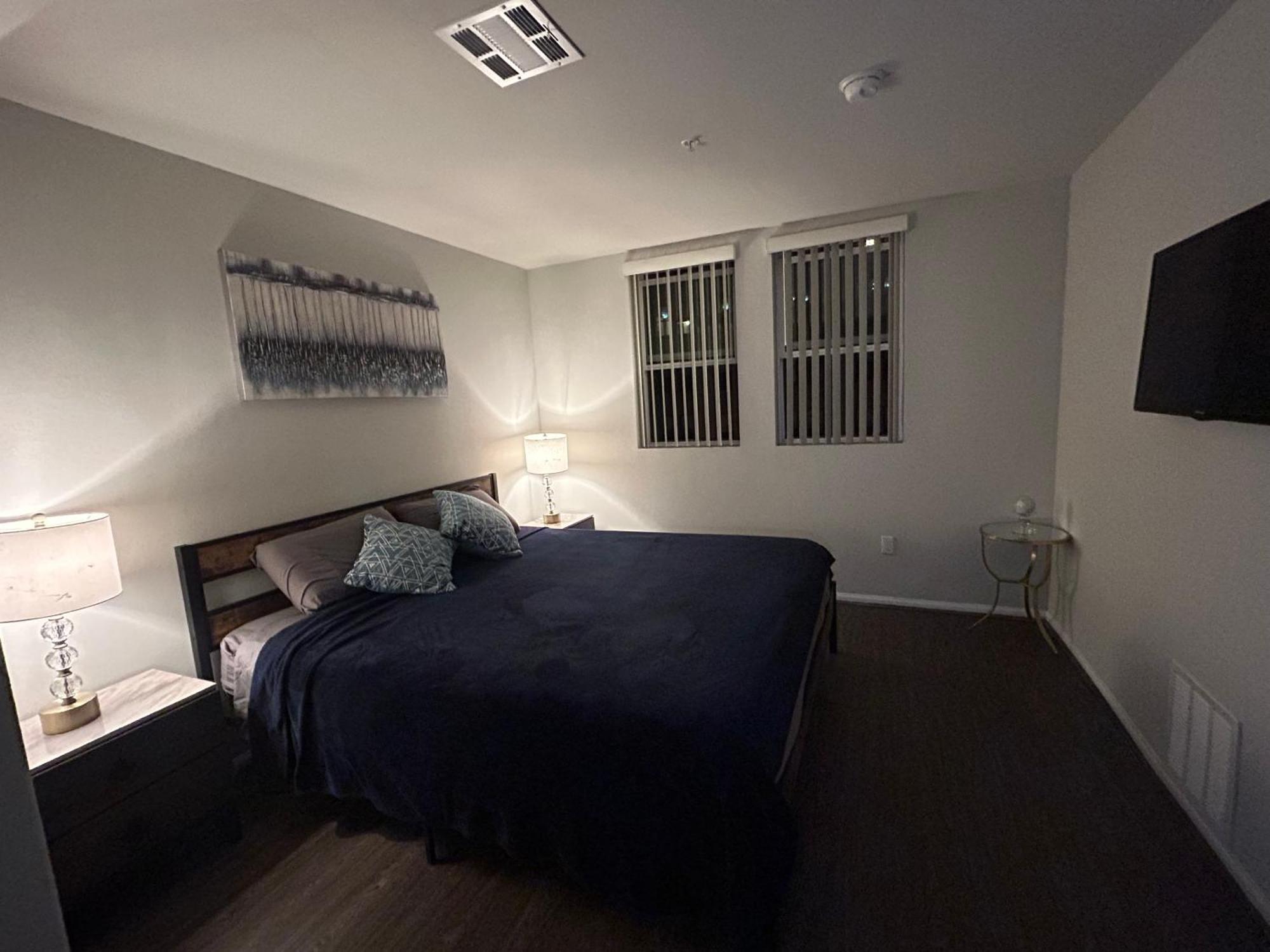 2 Bedroom Downtown La! *