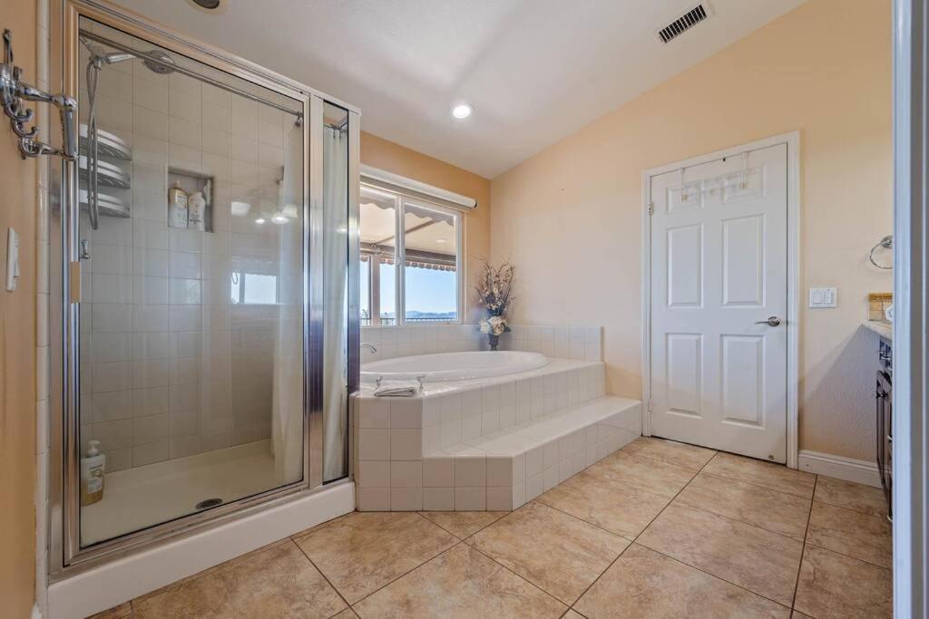 ৎ୭the Safty Paradiseৎ୭ H/w Pool Jacuzzi &much Holiday home