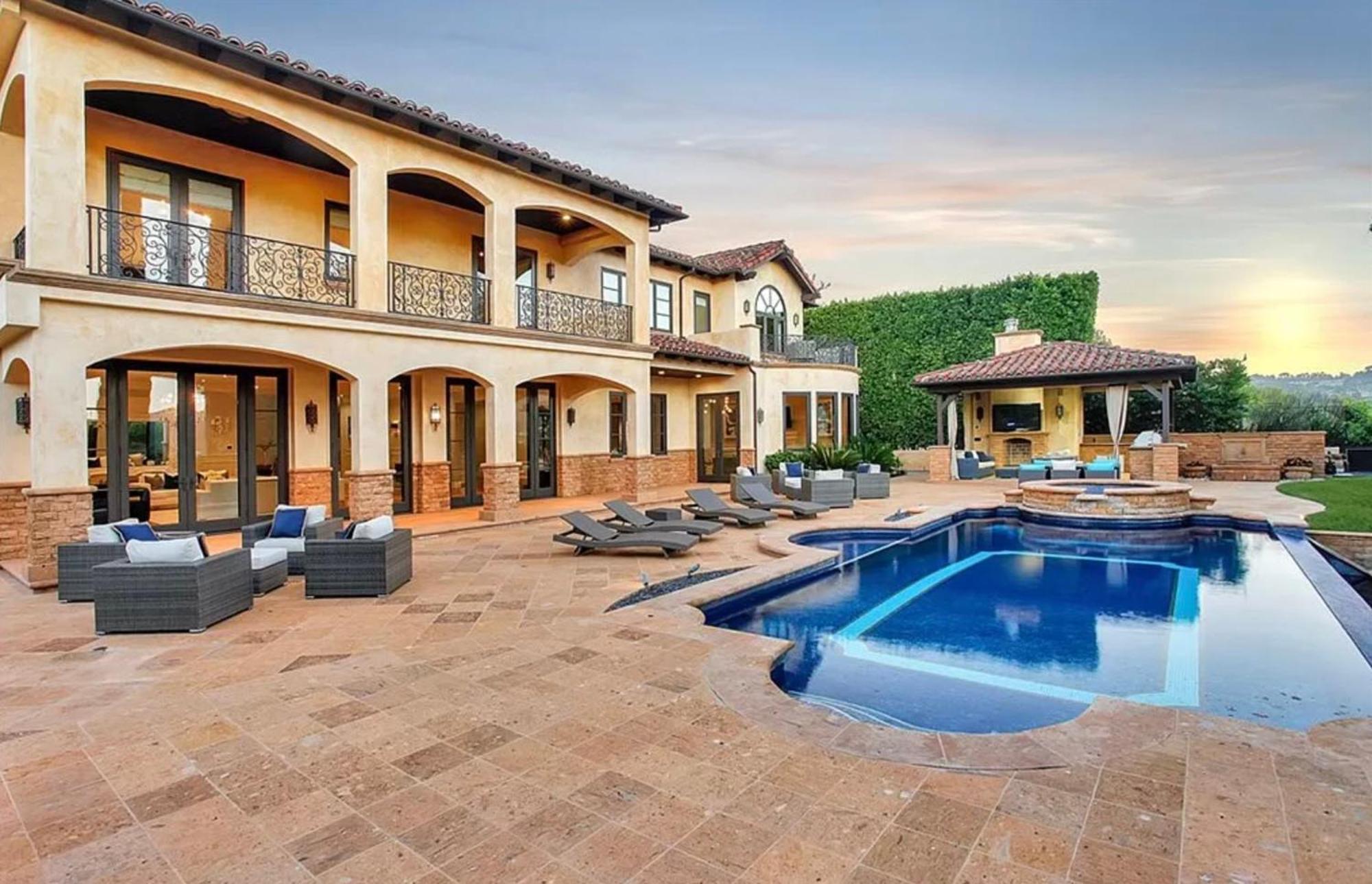 Villa Majestic 6br Mediterranean Mansion With Valley Views & Movie Theater Los Angeles