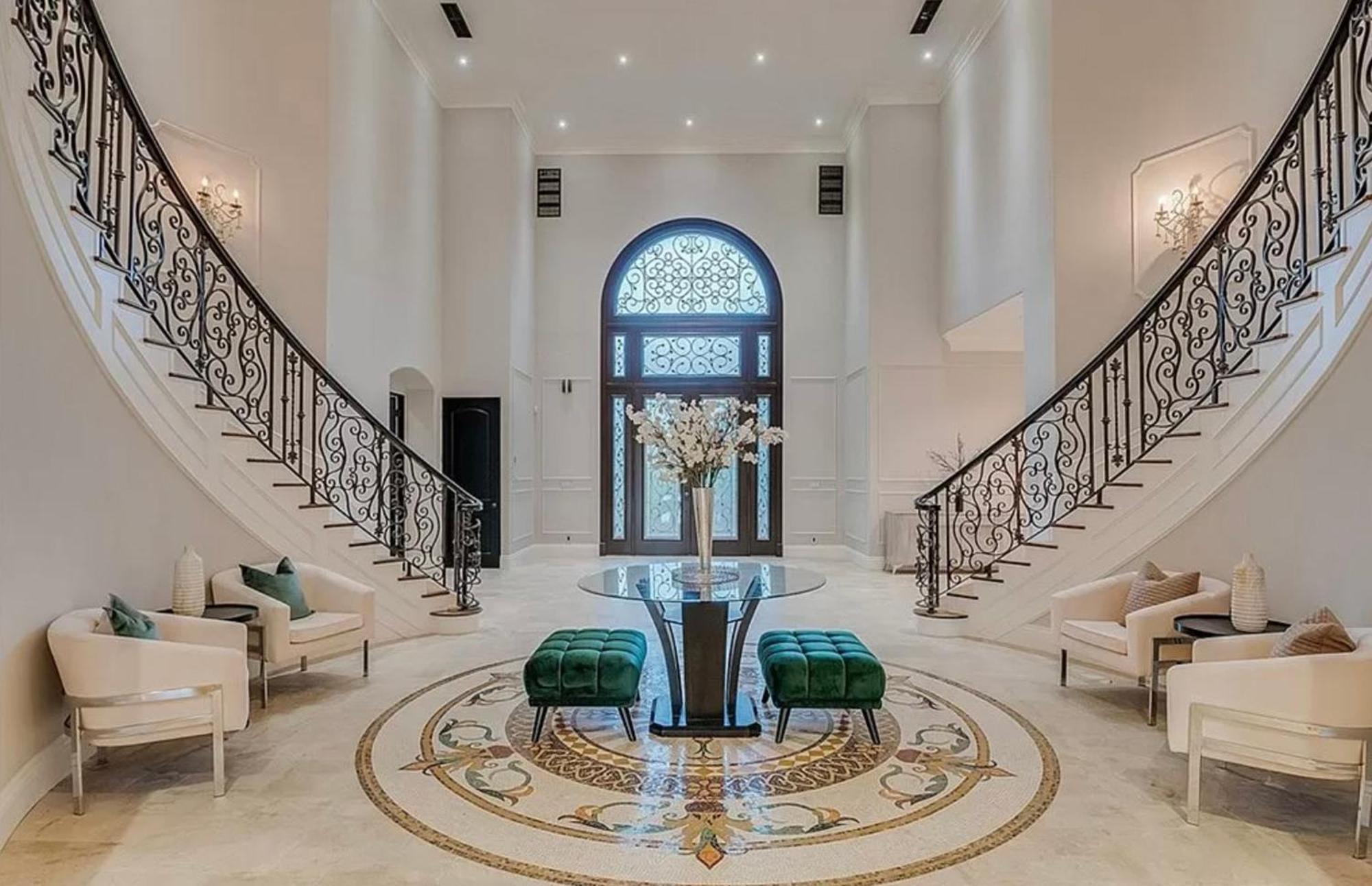 Majestic 6br Mediterranean Mansion With Valley Views & Movie Theater *