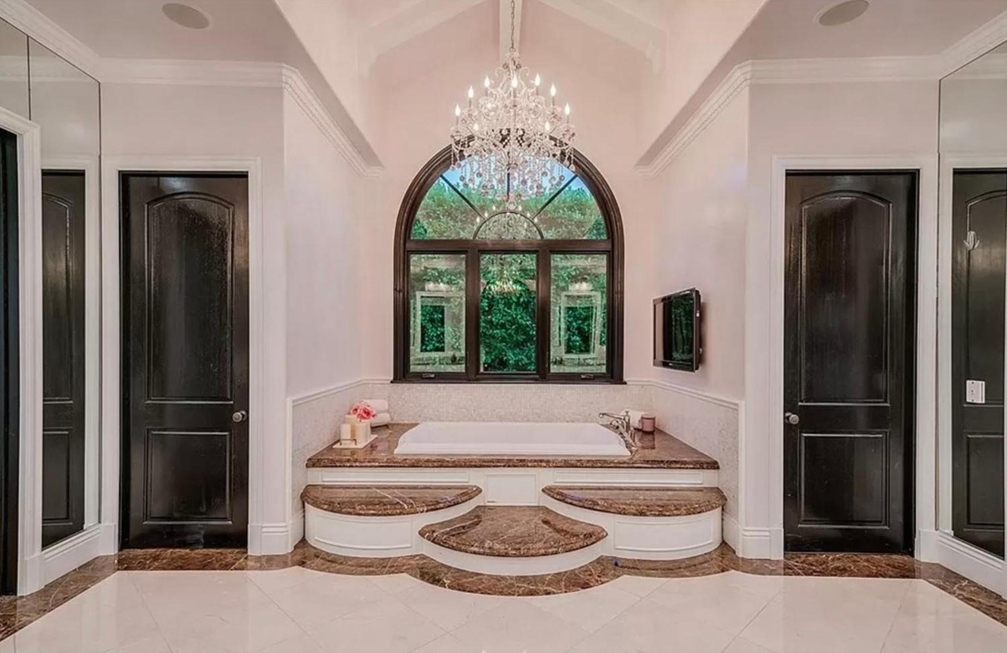 Majestic 6br Mediterranean Mansion With Valley Views & Movie Theater Villa