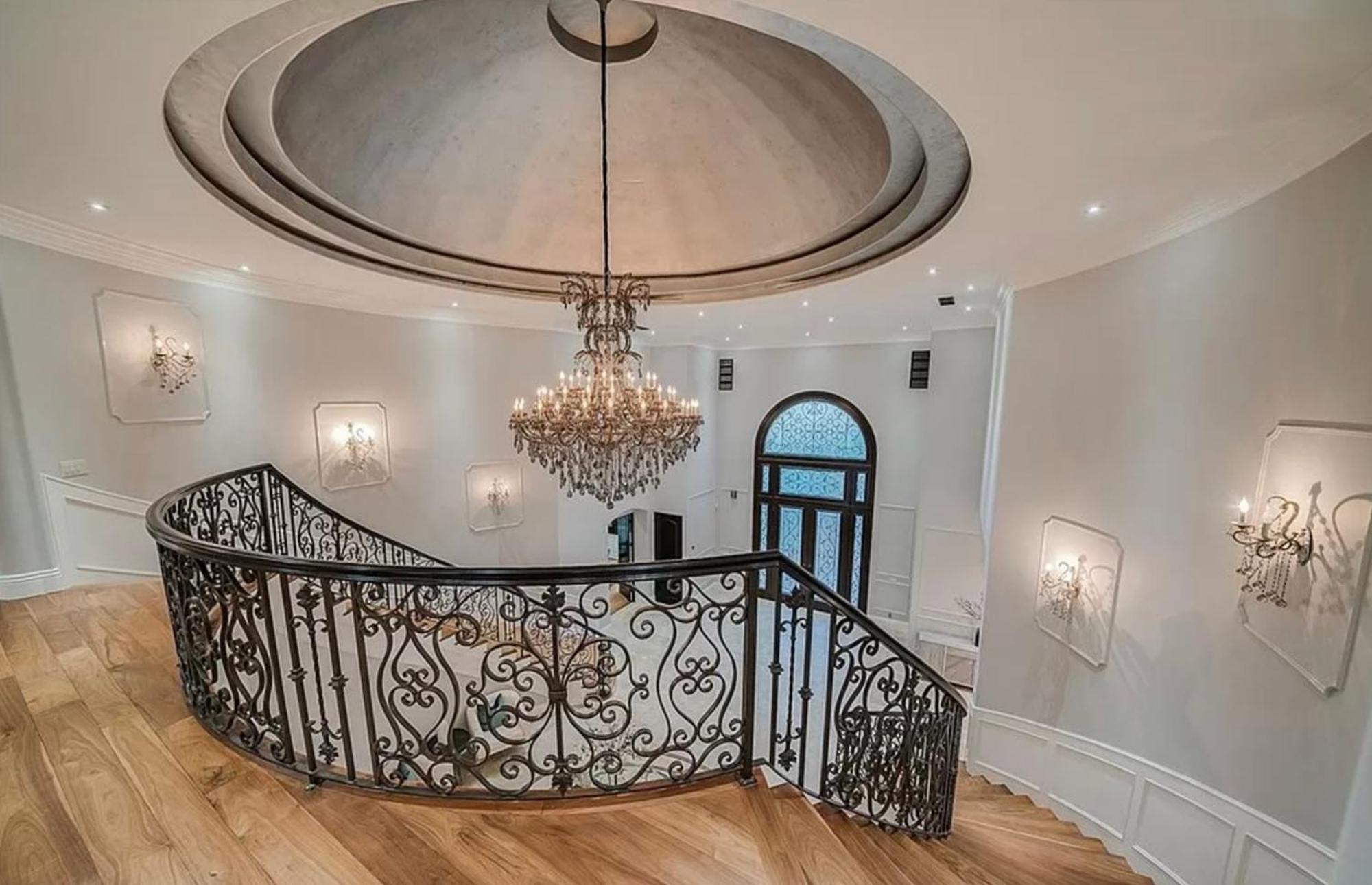 Majestic 6br Mediterranean Mansion With Valley Views & Movie Theater Los Angeles