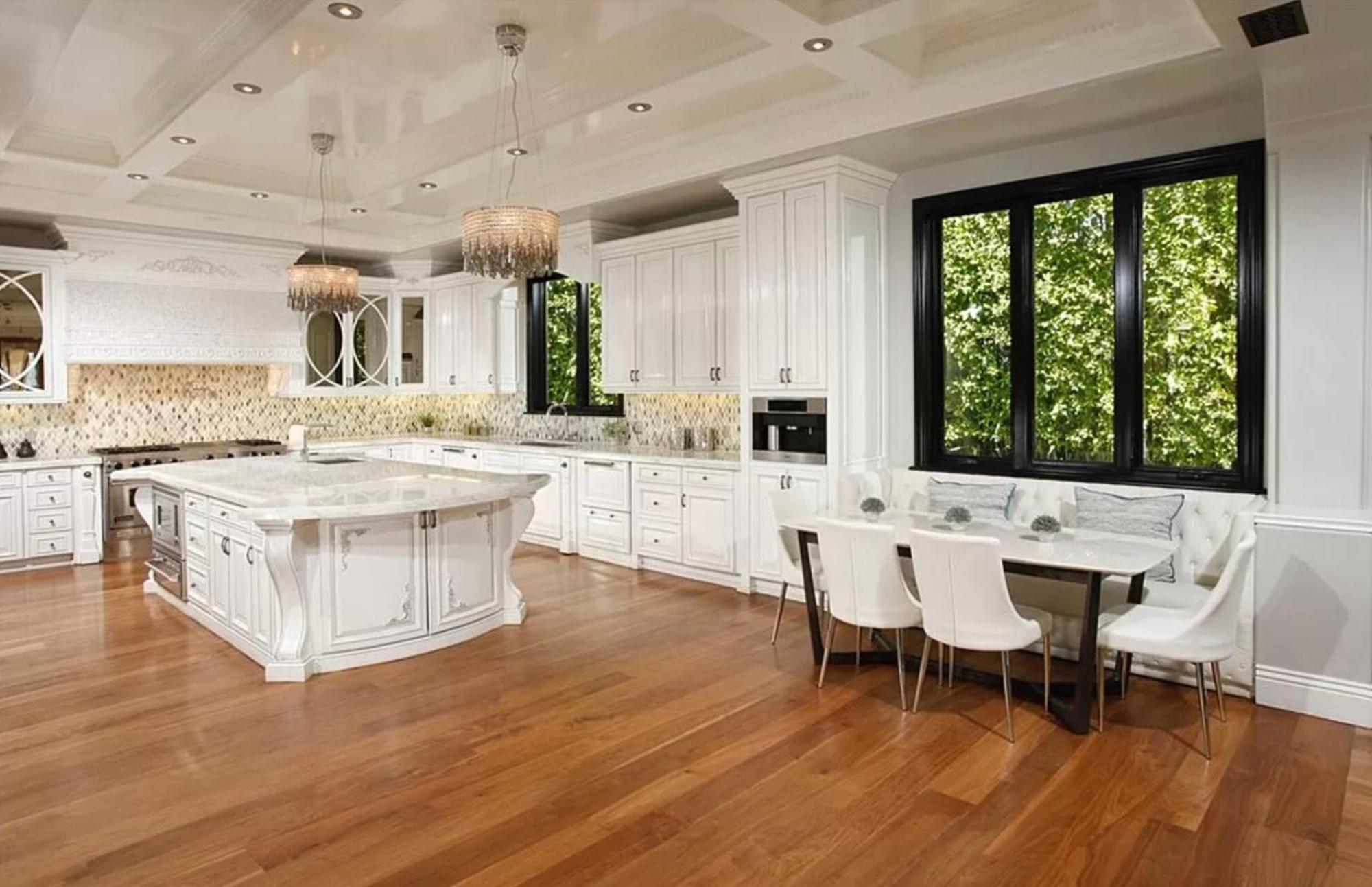 Villa Majestic 6br Mediterranean Mansion With Valley Views & Movie Theater
