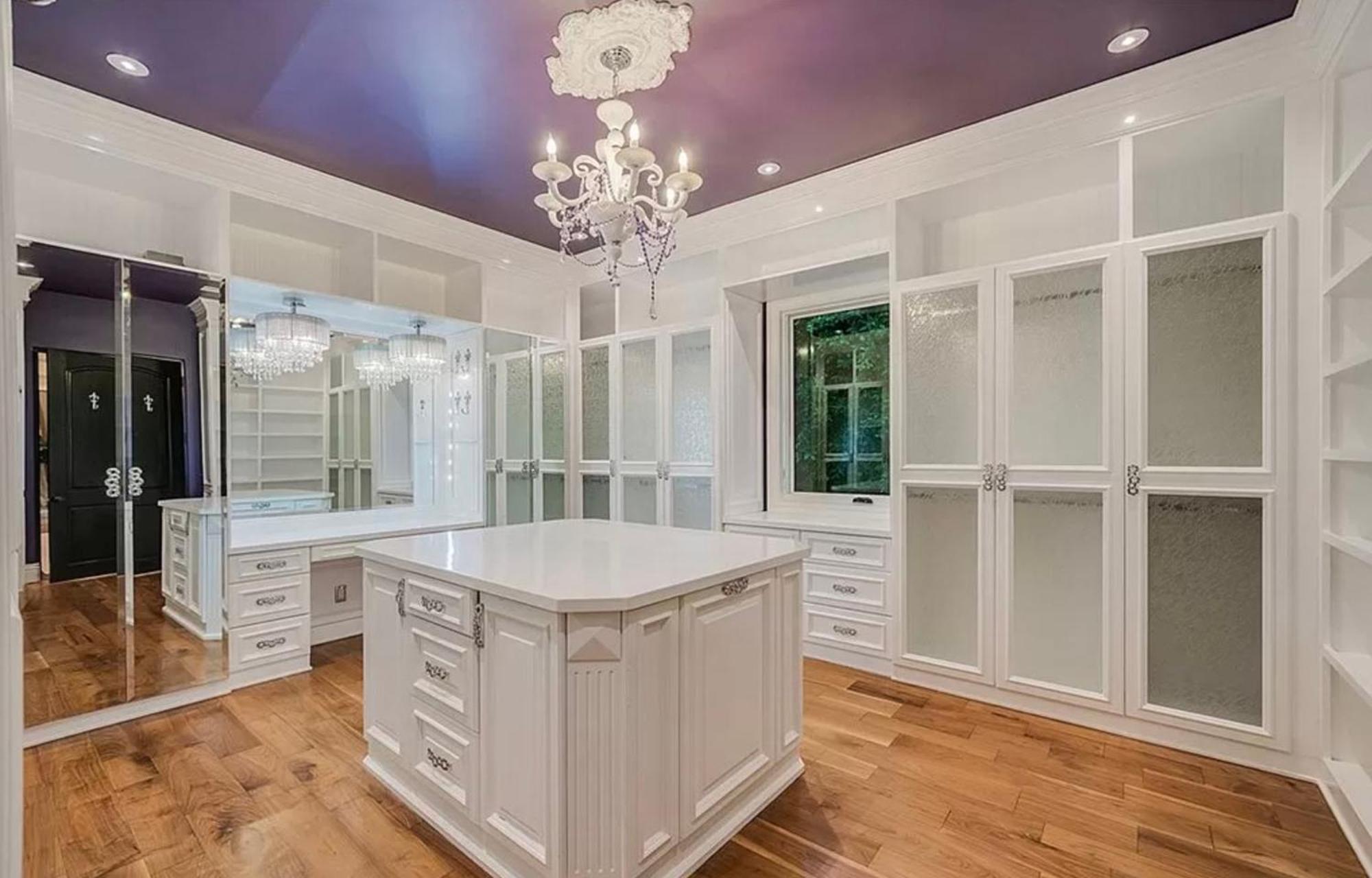 Majestic 6br Mediterranean Mansion With Valley Views & Movie Theater Villa *