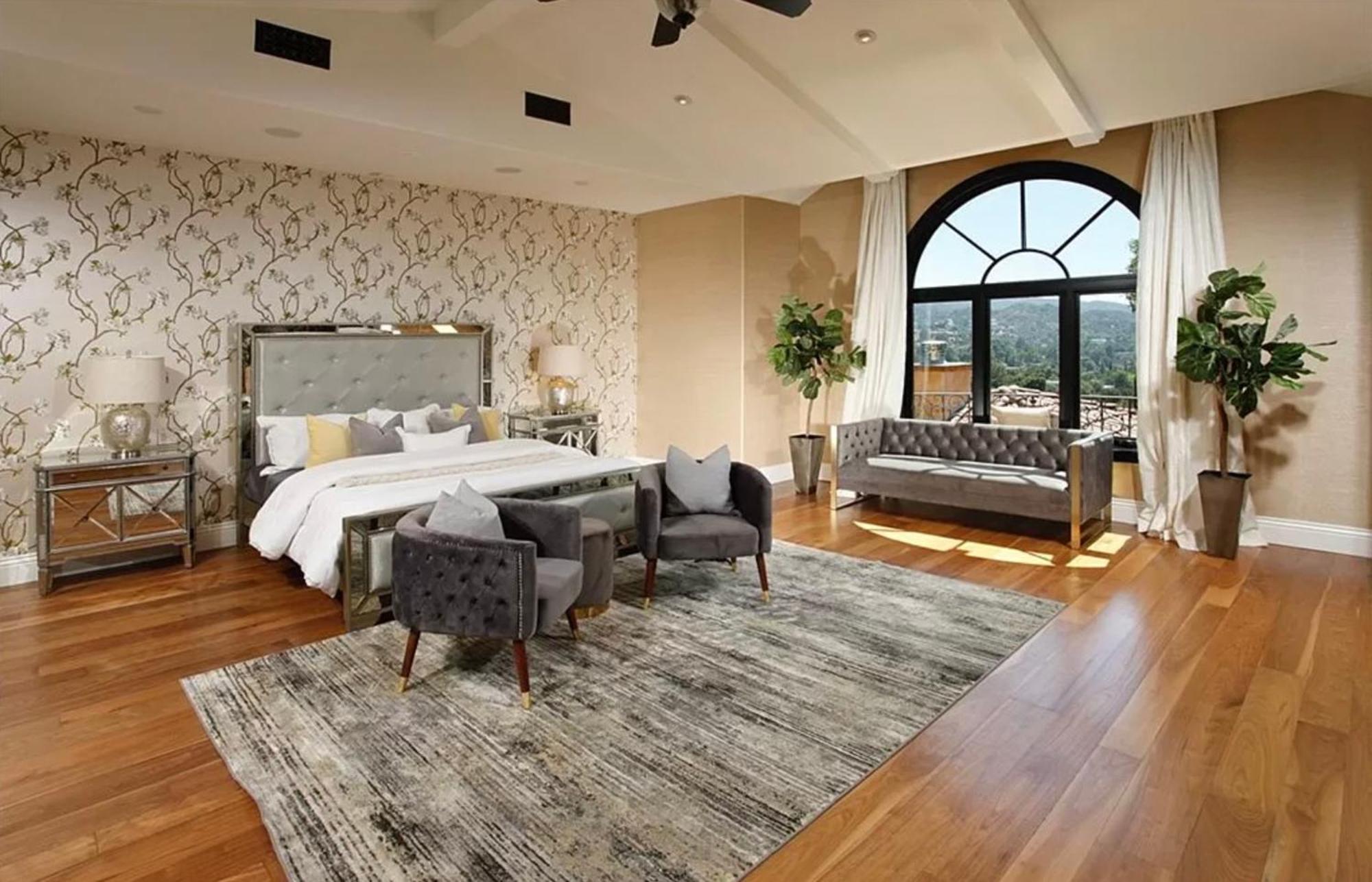 Villa Majestic 6br Mediterranean Mansion With Valley Views & Movie Theater *