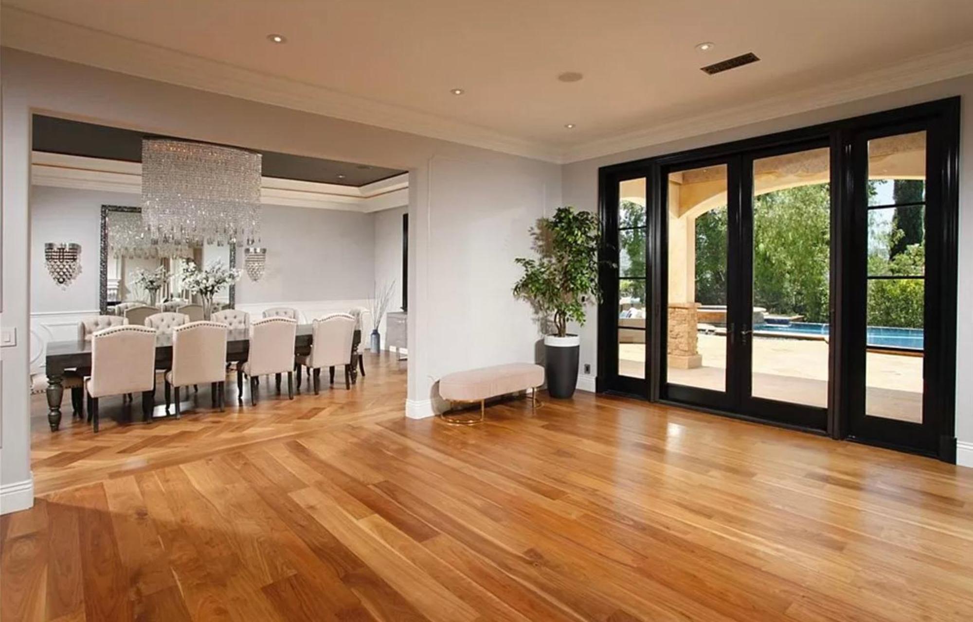 Majestic 6br Mediterranean Mansion With Valley Views & Movie Theater Villa Los Angeles