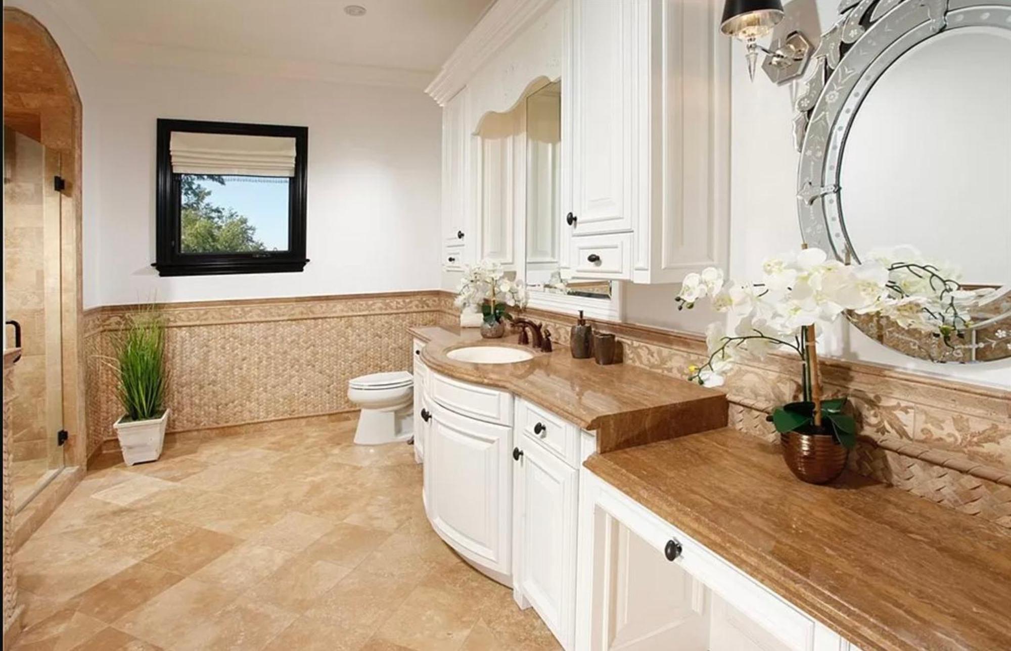 Majestic 6br Mediterranean Mansion With Valley Views & Movie Theater Villa