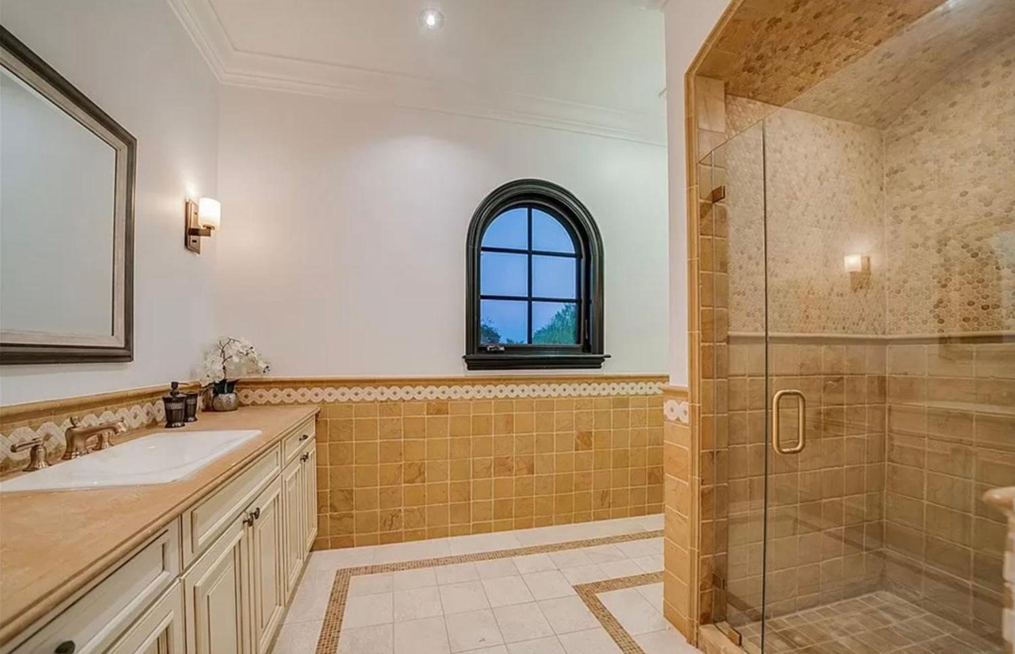 Villa Majestic 6br Mediterranean Mansion With Valley Views & Movie Theater