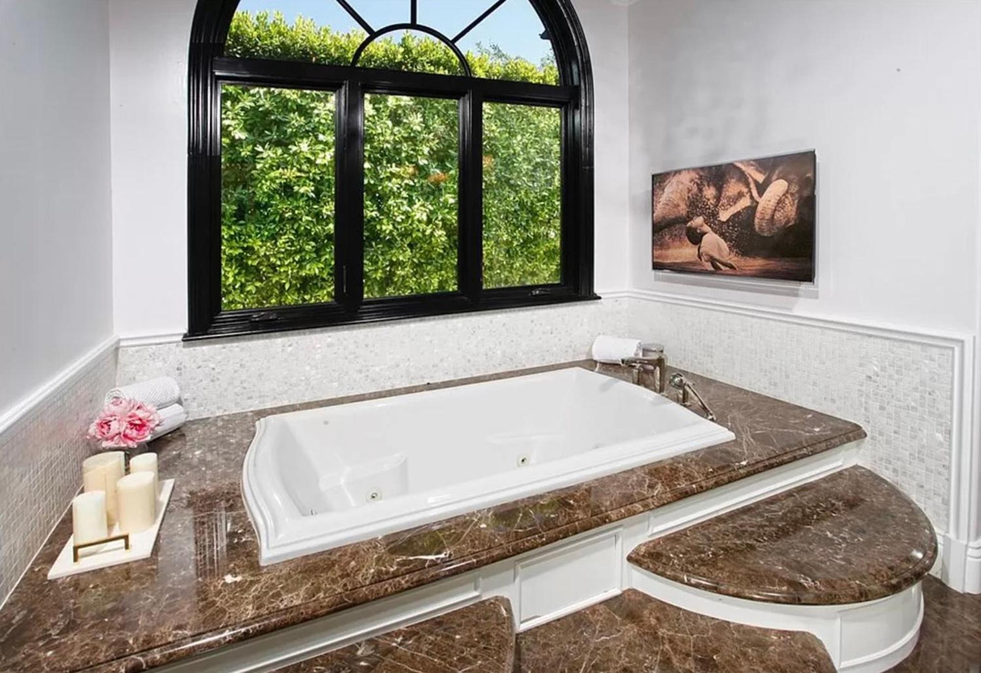 Majestic 6br Mediterranean Mansion With Valley Views & Movie Theater Villa *