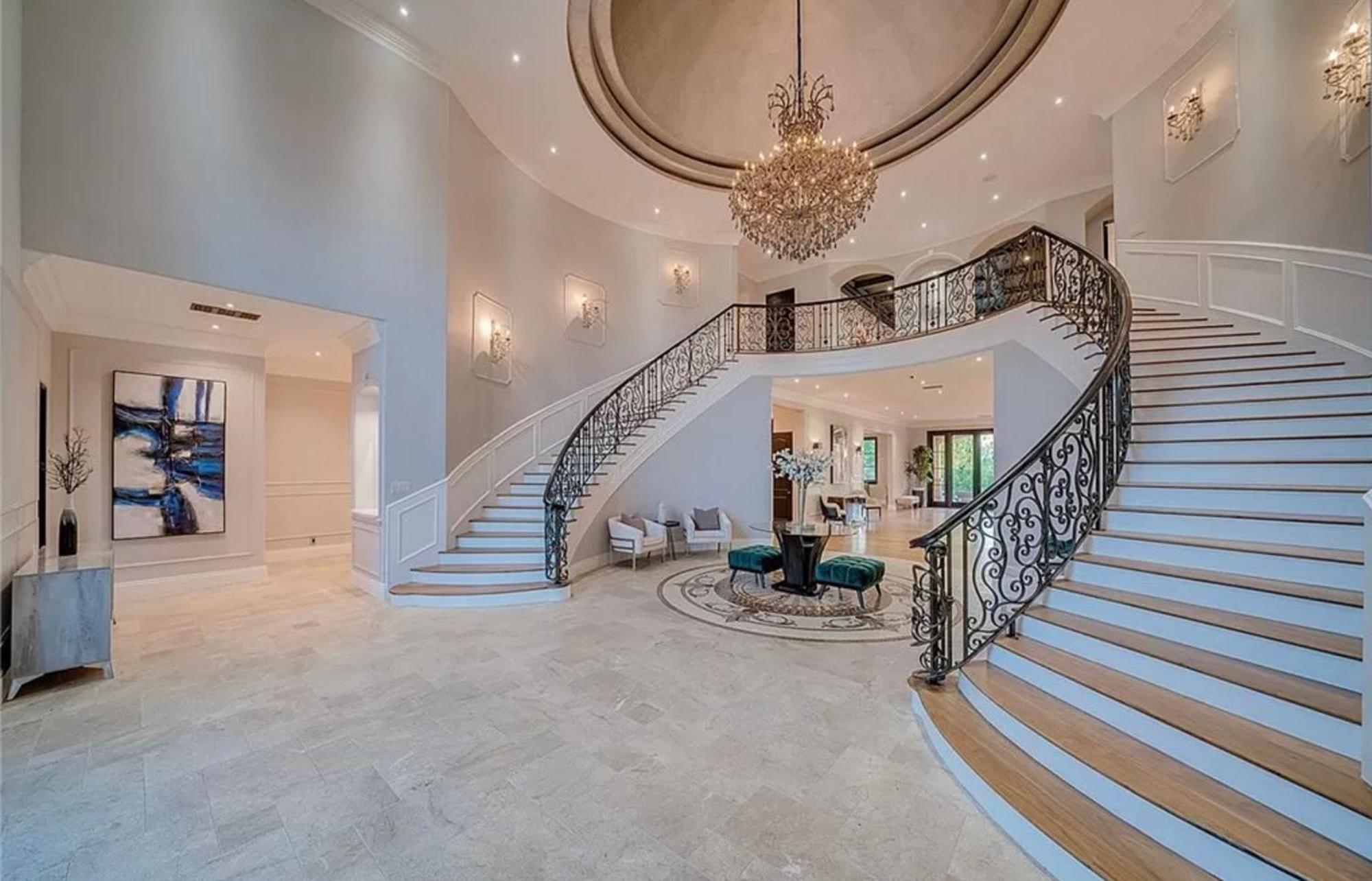 Villa Majestic 6br Mediterranean Mansion With Valley Views & Movie Theater *