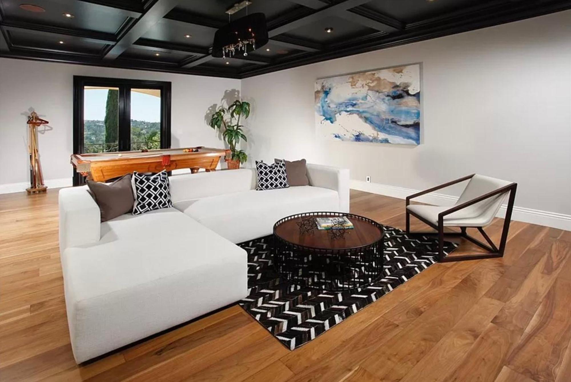 Majestic 6br Mediterranean Mansion With Valley Views & Movie Theater