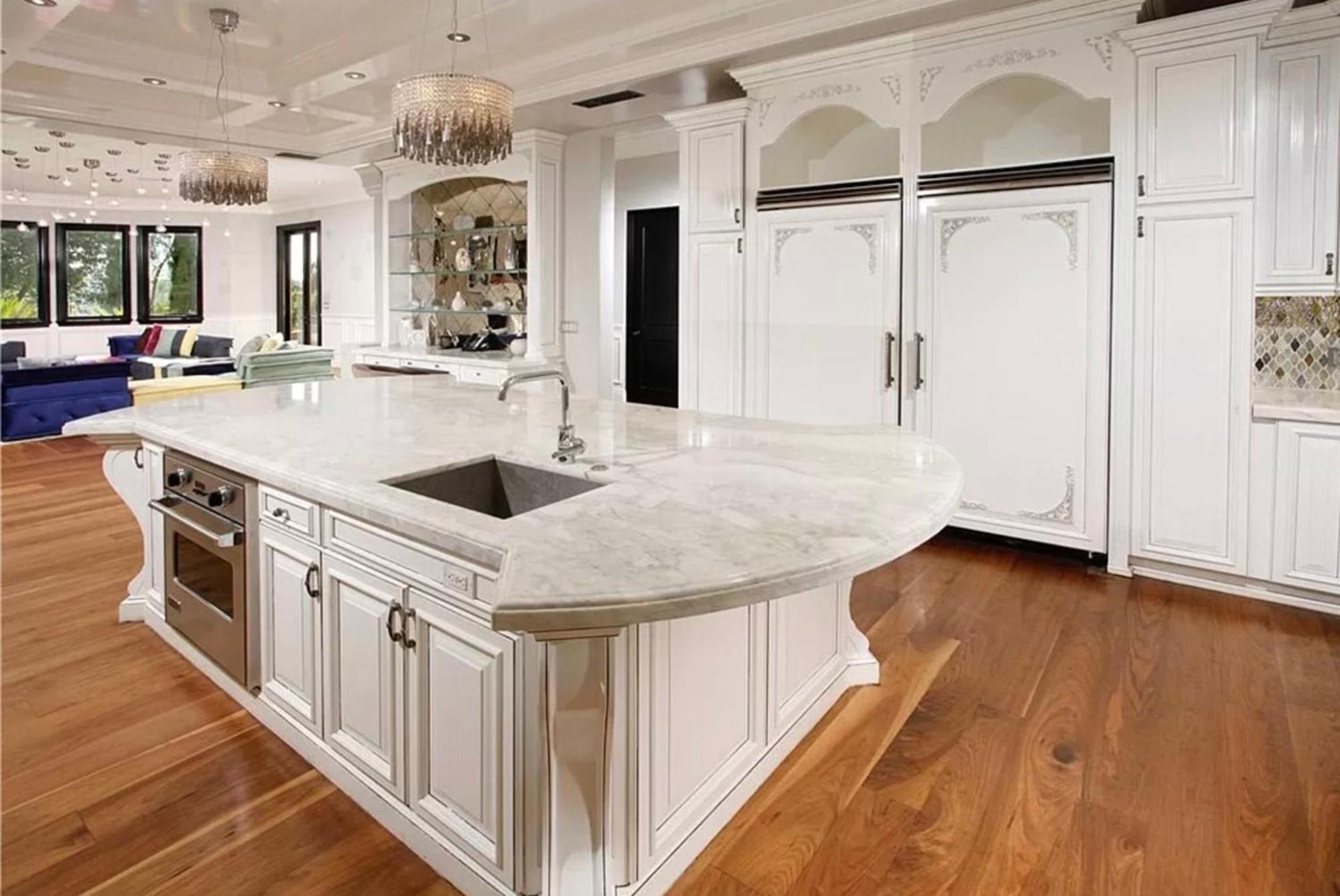 Villa Majestic 6br Mediterranean Mansion With Valley Views & Movie Theater