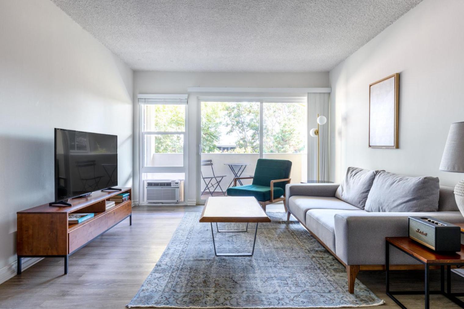 Brentwood 1br W Pool Gym Nr Restaurants Lax-341 *