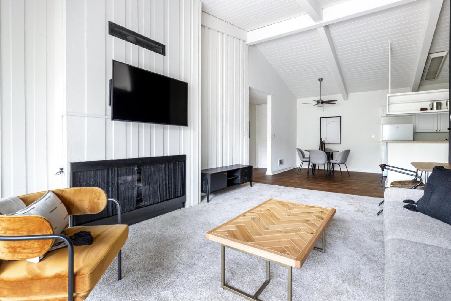 Culver 2br W Gym Pool Nr Shops Lax-328