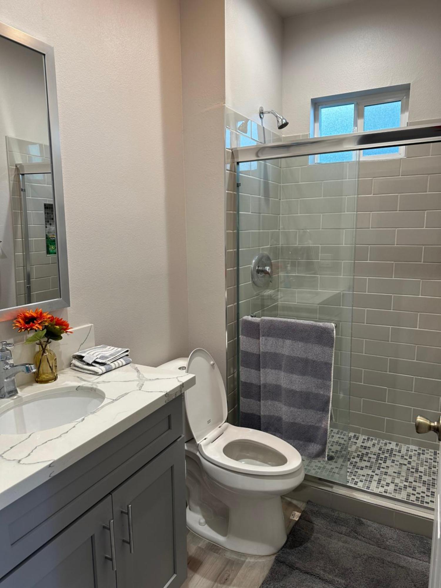 Private In New With Full Bath Los Angeles