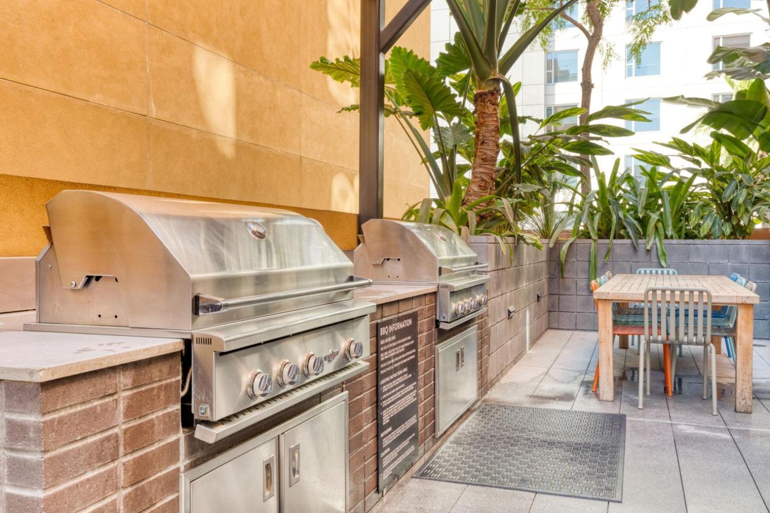 Apartment Hollywood W Gym Pool Bbq Nr Metro Lax-848 *