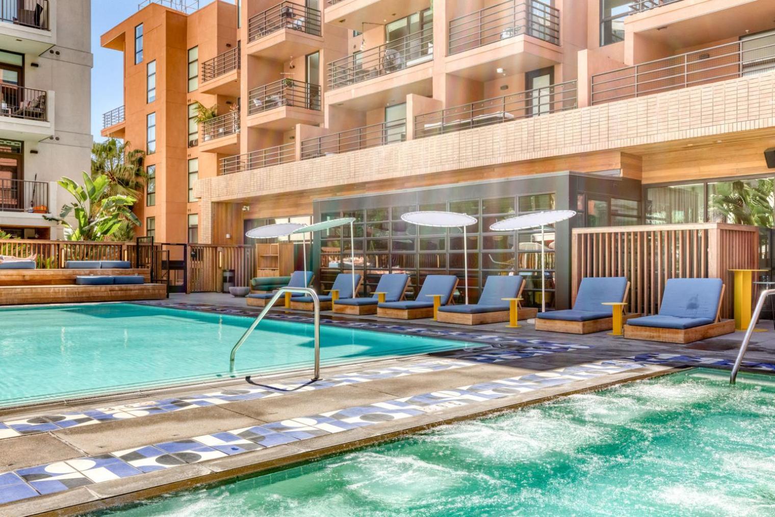 Apartment Hollywood W Gym Pool Bbq Nr Metro Lax-848