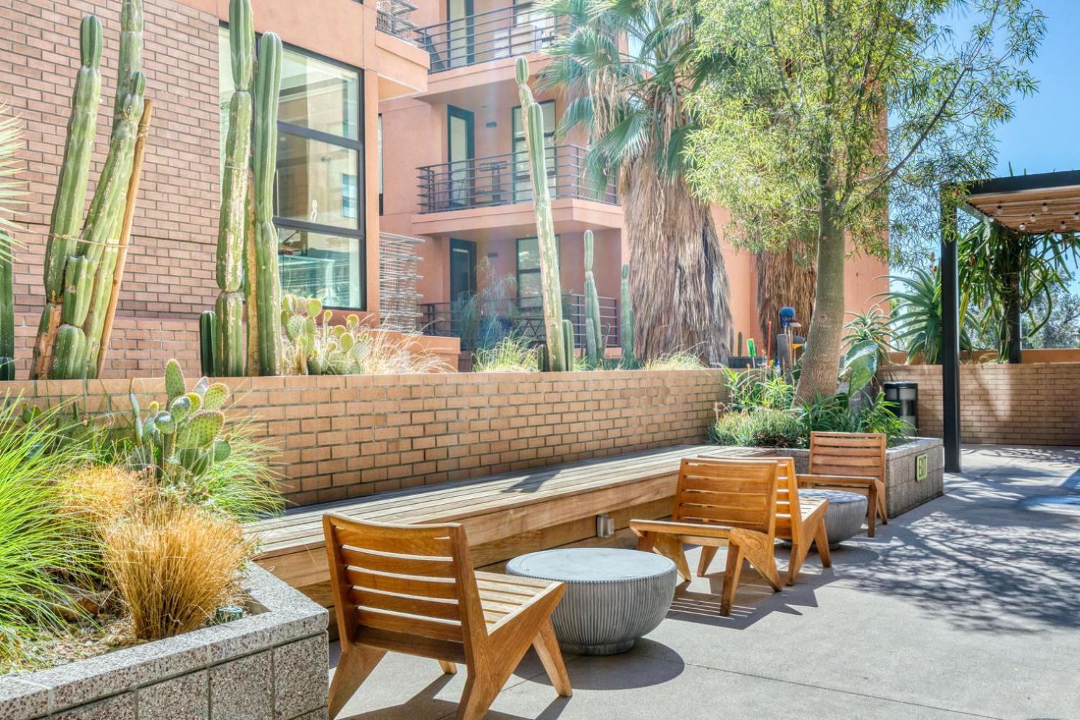 Hollywood W Gym Pool Bbq Nr Metro Lax-848 * Los Angeles