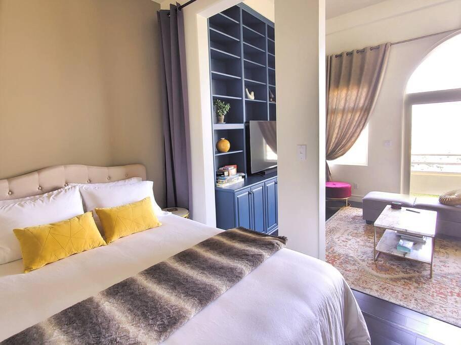 Epic Views! Hollywood Hills Skyvilla: Crow's Nest *
