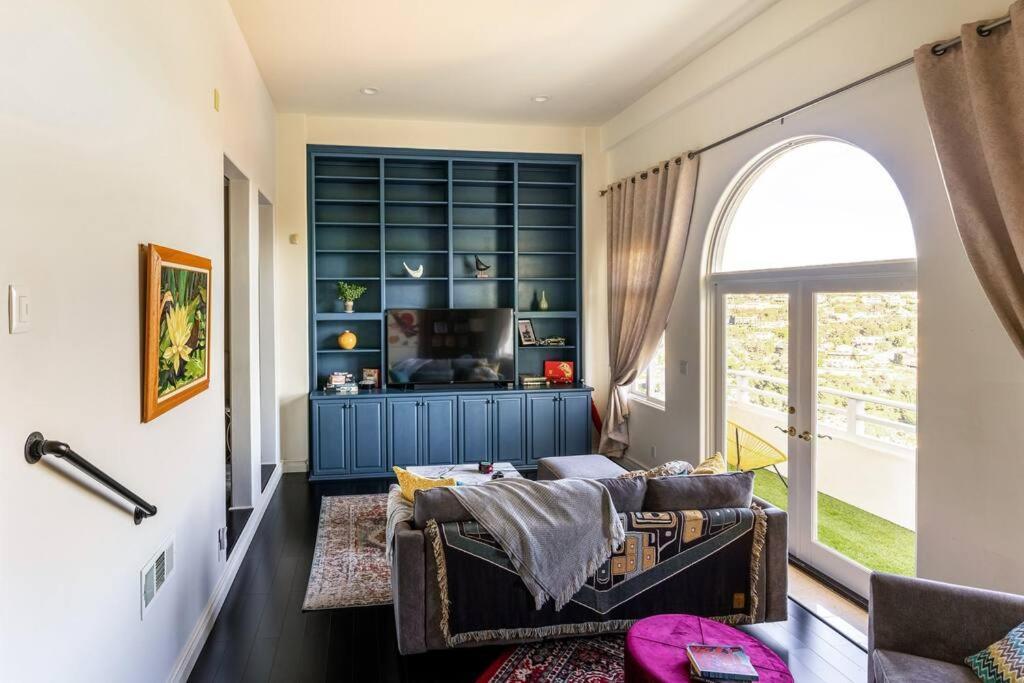 Epic Views! Hollywood Hills Skyvilla: Crow's Nest