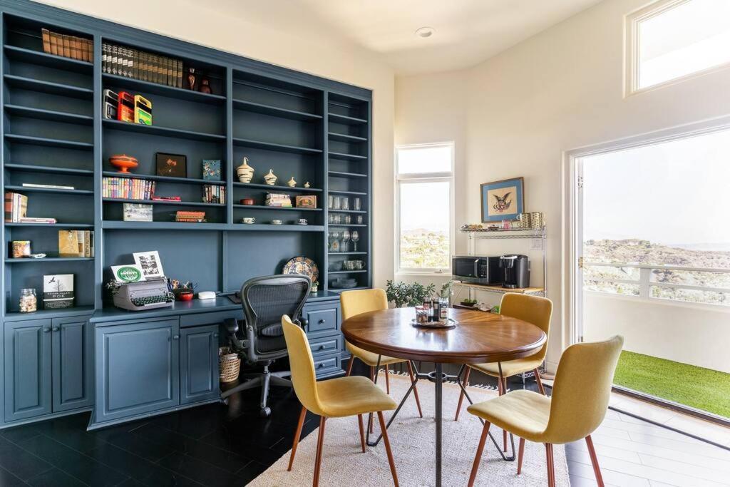 Guest house Epic Views! Hollywood Hills Skyvilla: Crow's Nest *