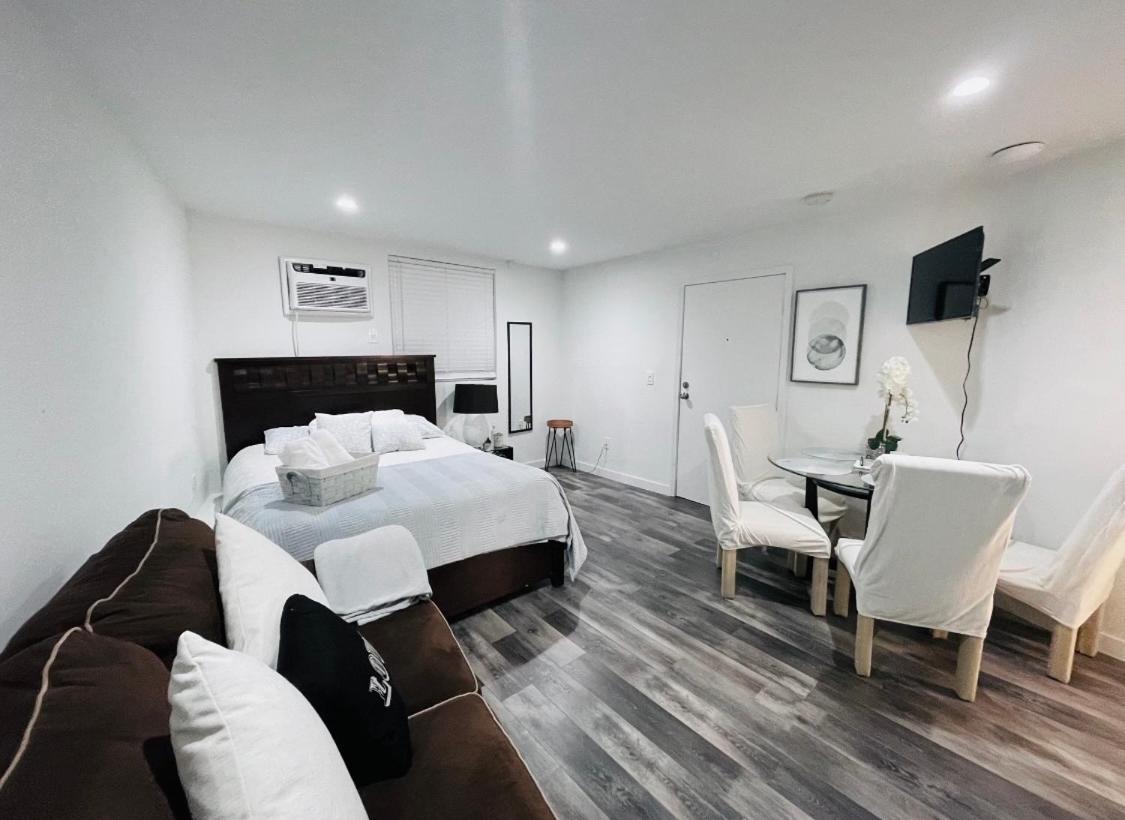 Lovely Sherman Oaks *
