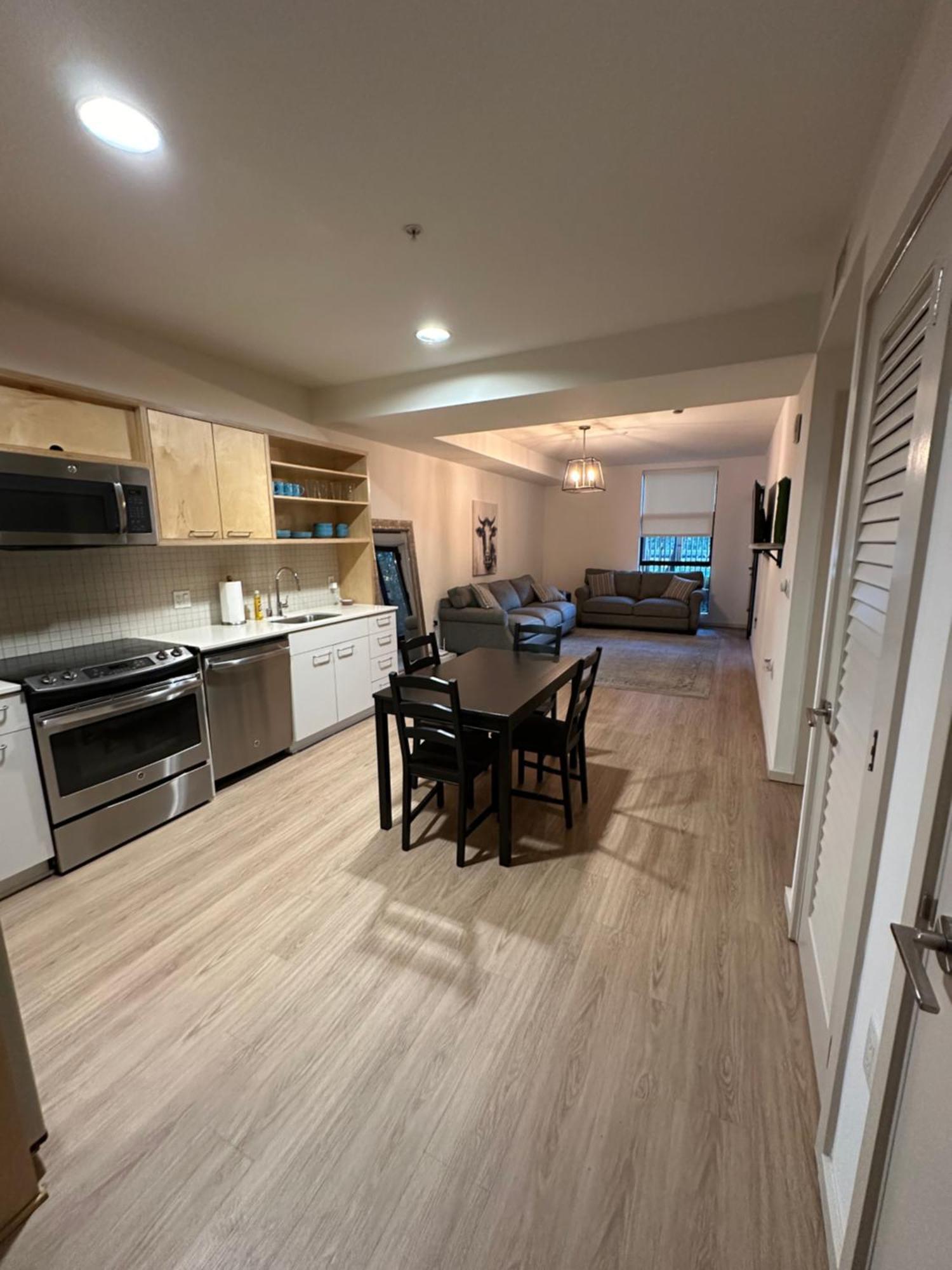 Noho 1br W Parking Los Angeles
