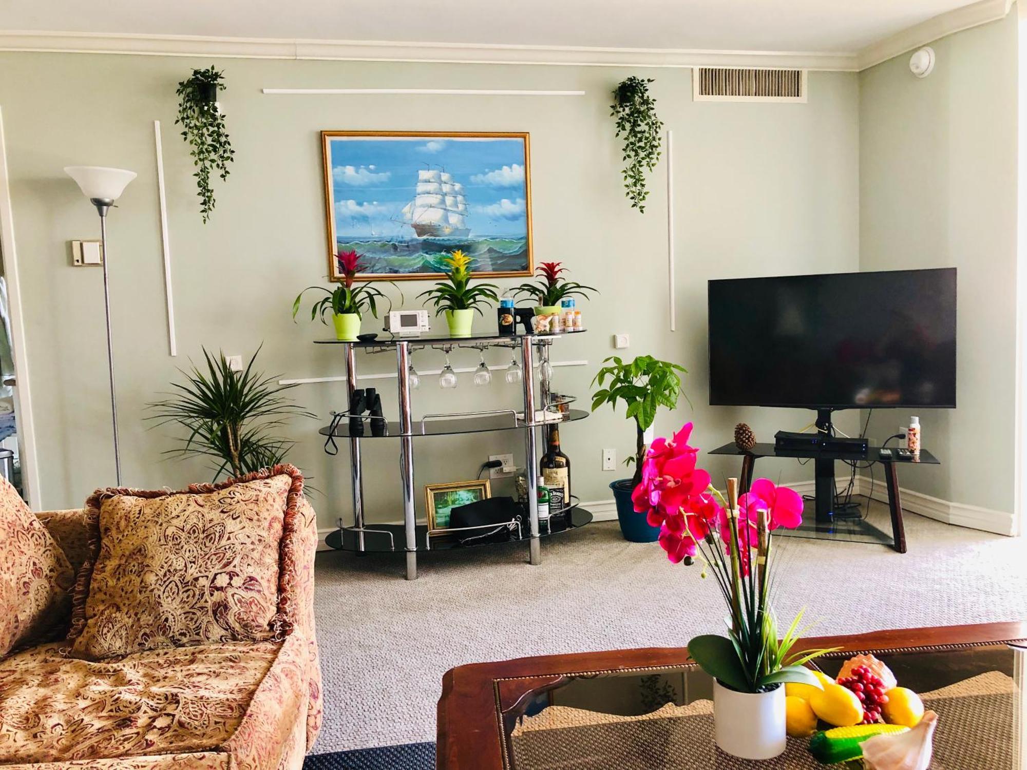 Luxury 1 Bd & 1br With Fantastic Marina View Apartment