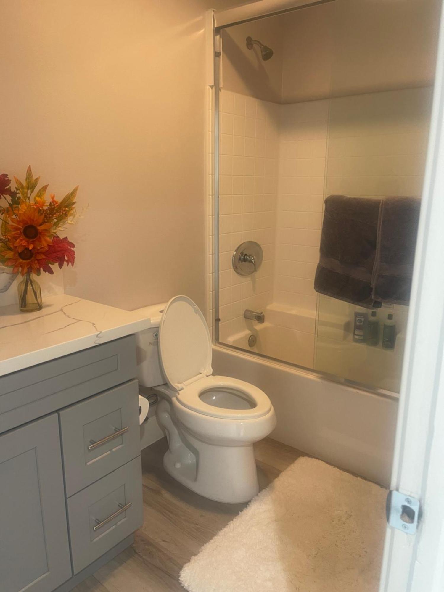 Private In New With Full Bath
