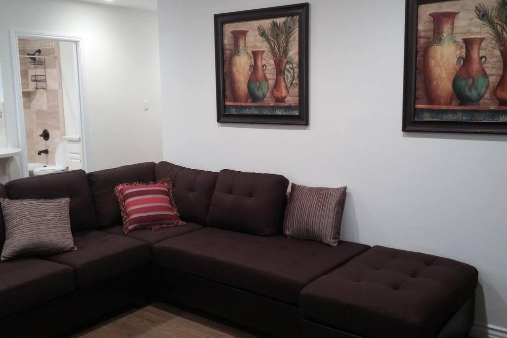 Family Getaway 3 Bedroom 2 Bath In Lomita, Ca.