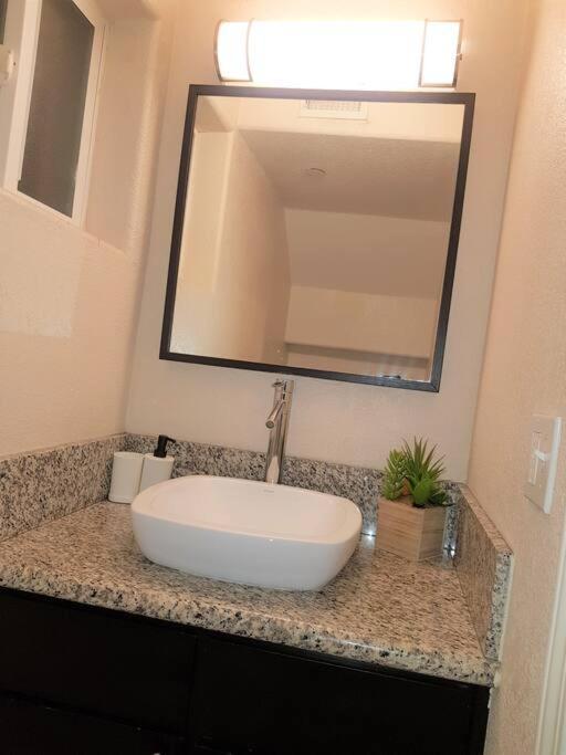 Holiday home 4 Bedrooms & 2.5 Bathrooms In La Los Angeles