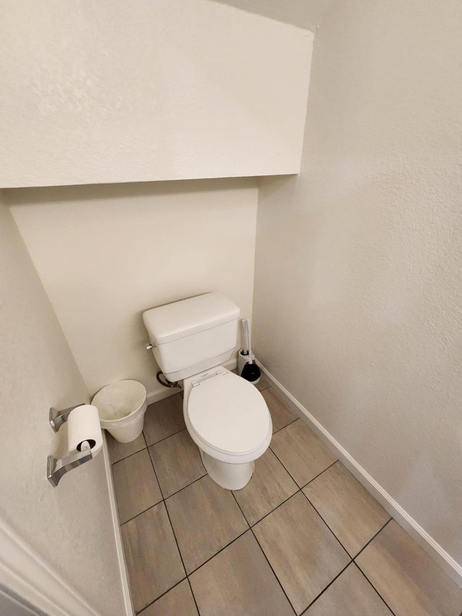 4 Bedrooms & 2.5 Bathrooms In La Los Angeles
