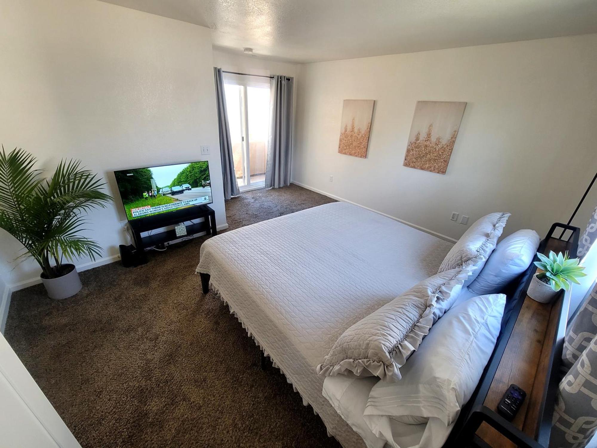 Holiday home 4 Bedrooms & 2.5 Bathrooms In La *