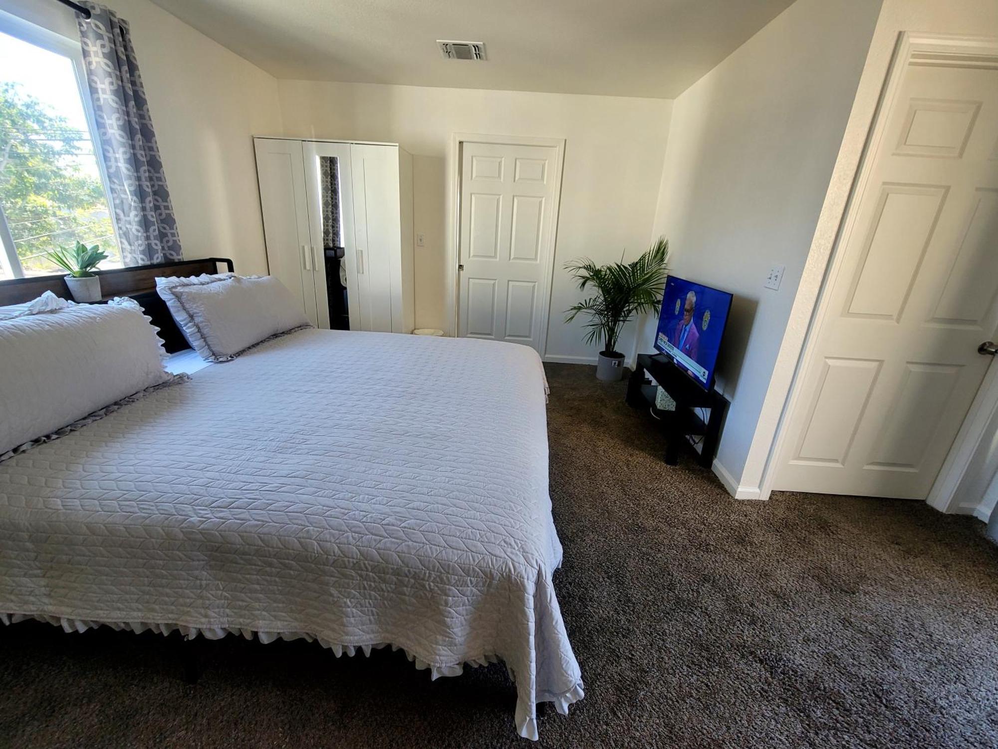 Holiday home 4 Bedrooms & 2.5 Bathrooms In La