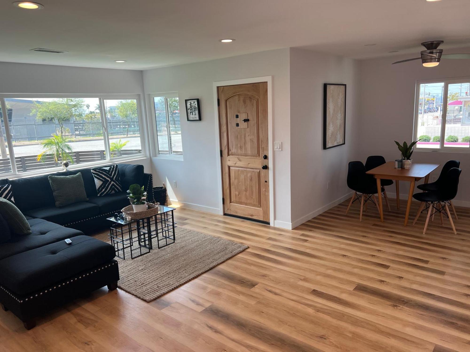 Angeles Inglewood Completely Renovated Oasis Apartment