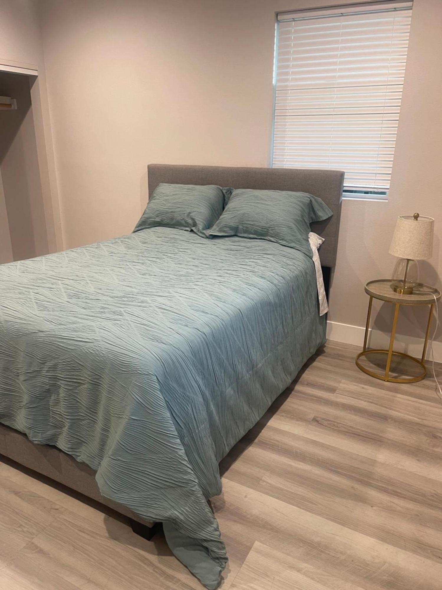 Hostel Private In New With Full Bath *