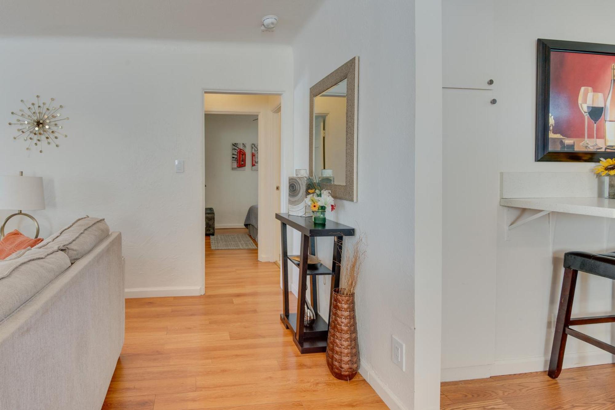 North Hollywood Getaway 14 Mi To Downtown! Holiday home