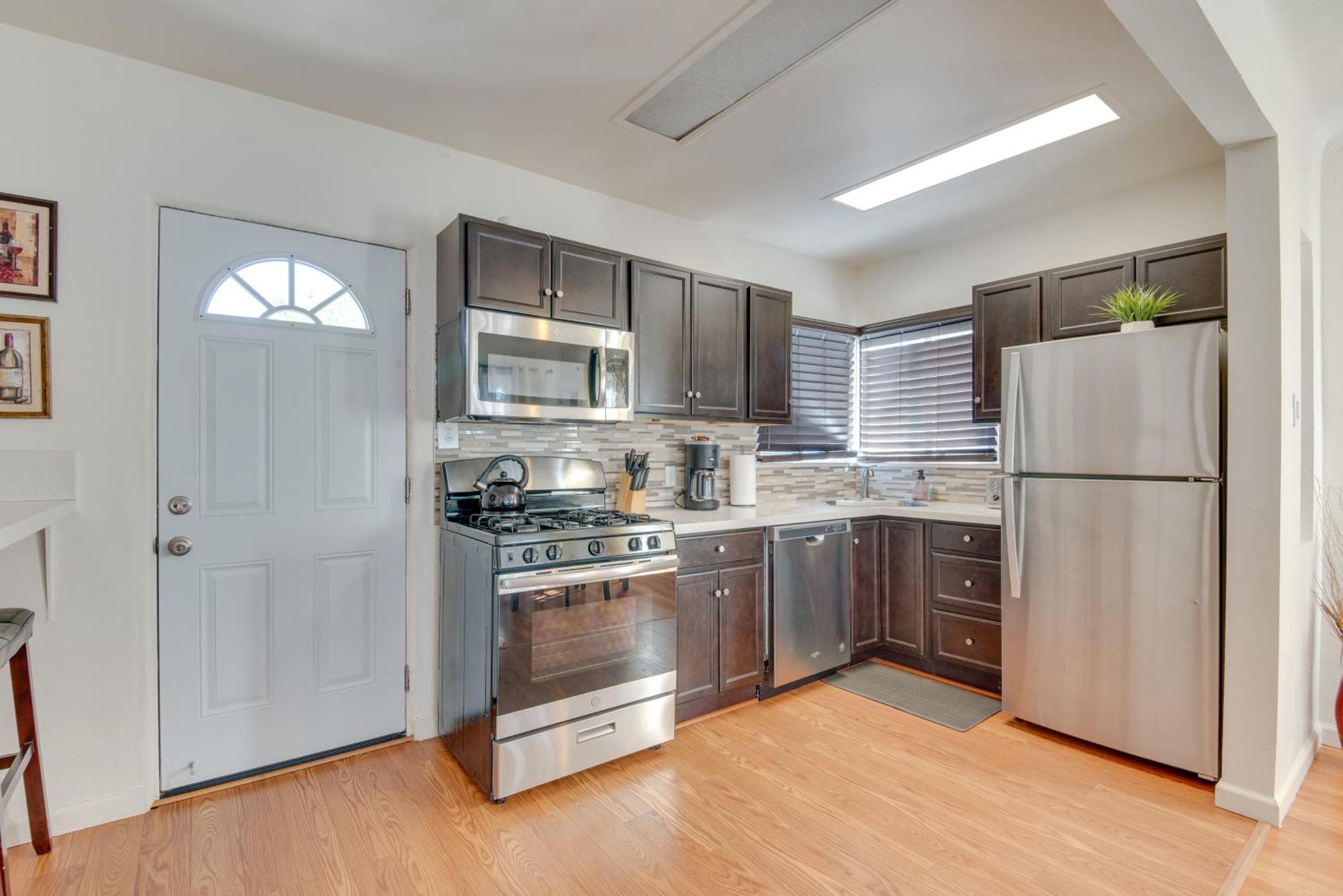 North Hollywood Getaway 14 Mi To Downtown!