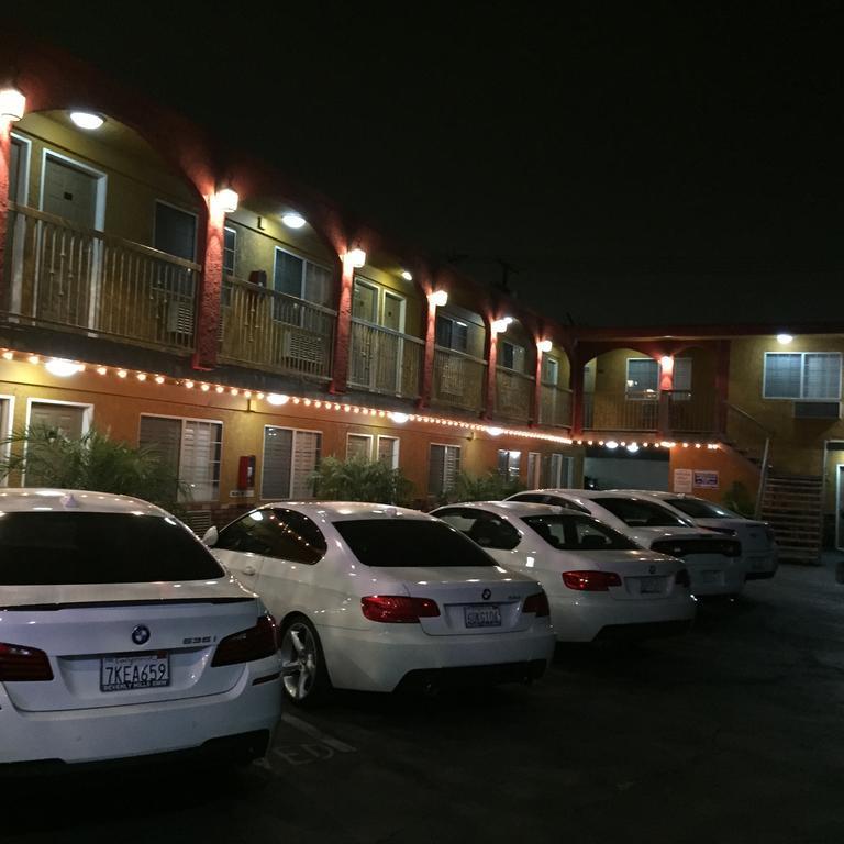 Hyde Park Motel 2*